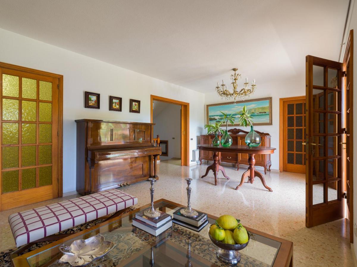Casa Lolina Villa เตอรอร์ ภายนอก รูปภาพ